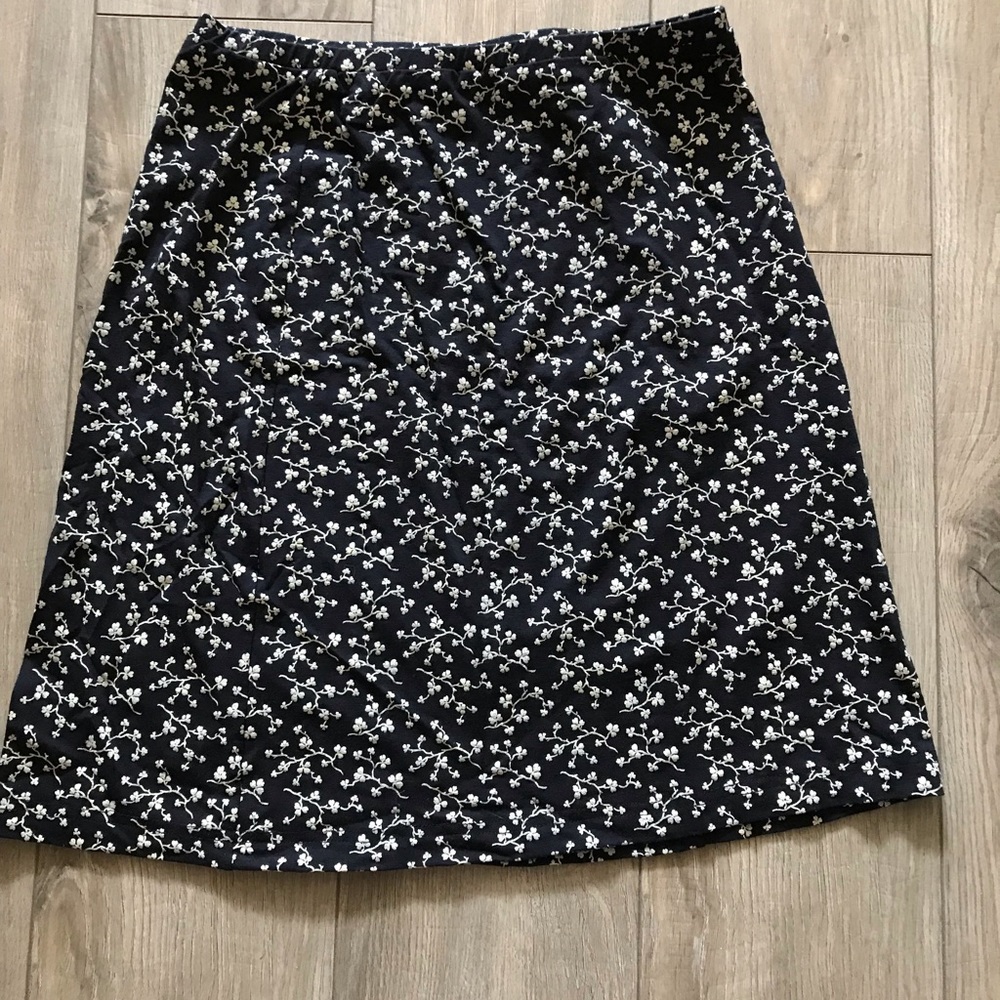 Dark navy blue skirt!!